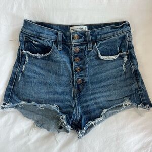Abercrombie High Rise mom short